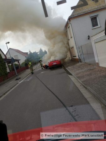PKW - Fahrzeugbrand;