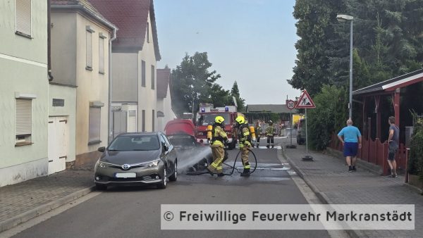 PKW - Fahrzeugbrand;